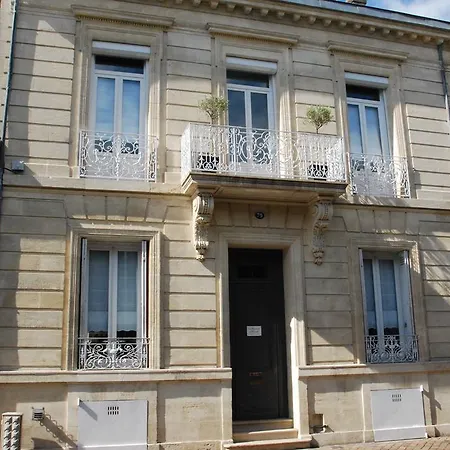Les Chambres De Camille Bed & Breakfast Bordeaux