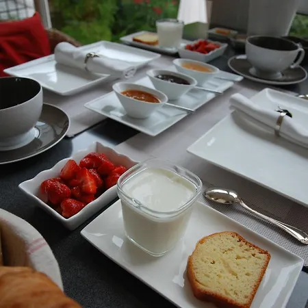 Les Chambres De Camille Bed & Breakfast