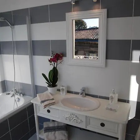 Bed & Breakfast Les Chambres De Camille Bordeaux